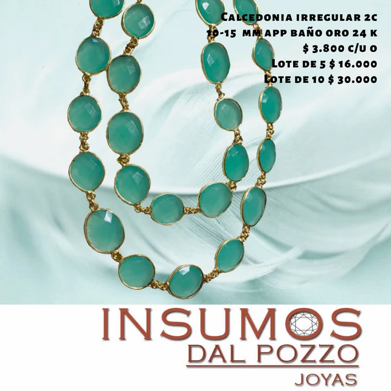 Calcedonia Aqua Irregular R 12 mm Baño Oro